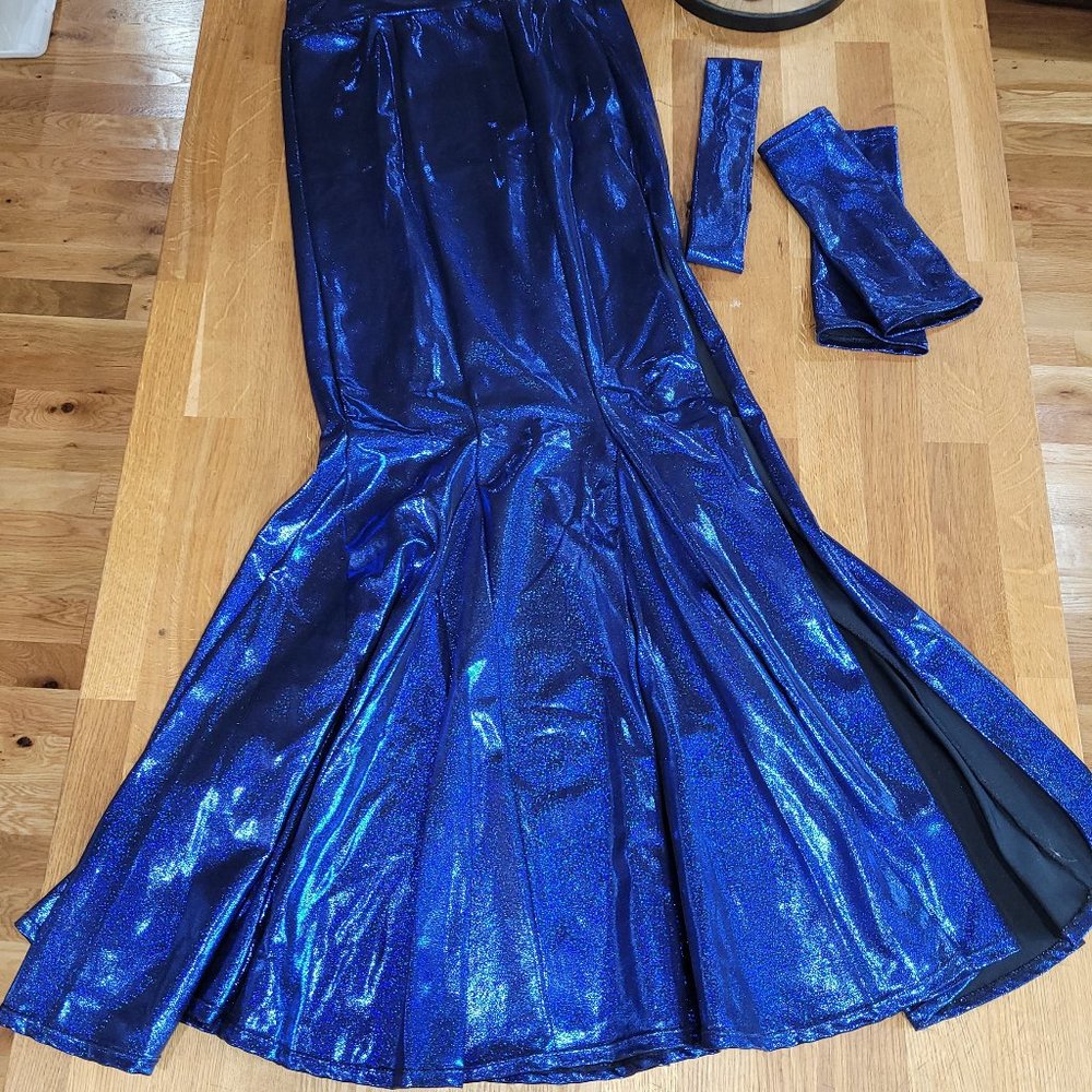 Bellydance Trumpet Skirt, Armbands and Headband - L Rose Designs